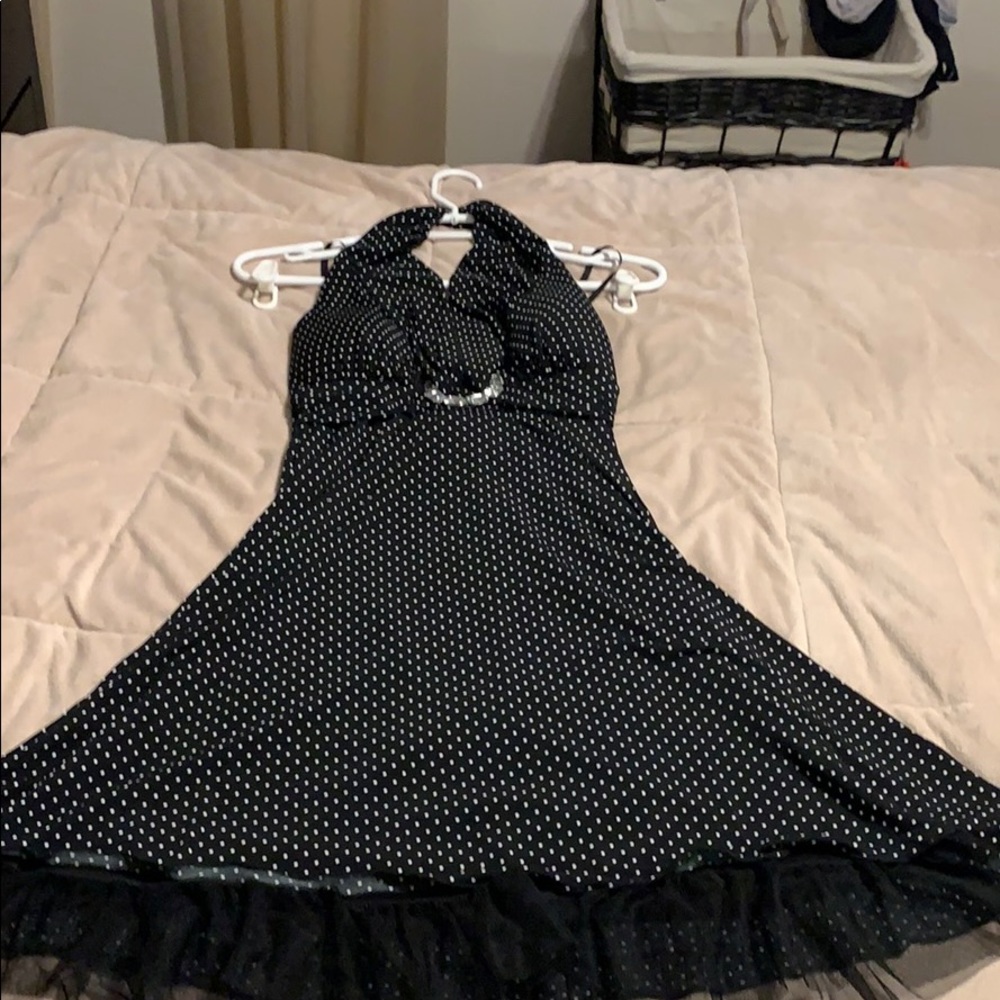 Halter style polka dot dress👗